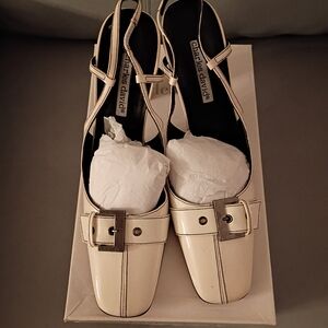 New Charles David White Patent Leather  Buckle Heels (9.5)